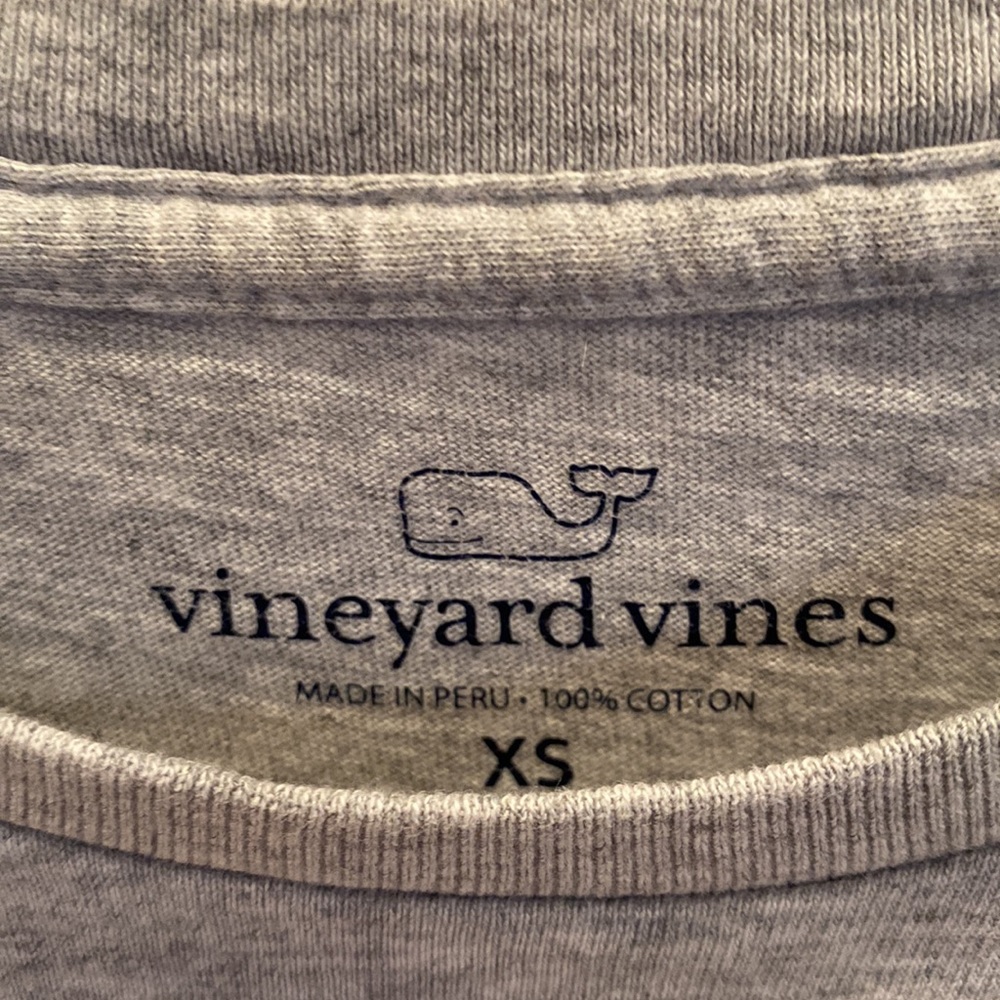 Men’s Vineyard Vines Run NYC Long Sleeve Tshirt- XS - Picture 4 of 4